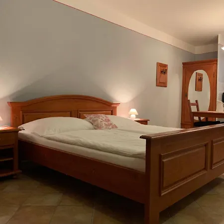 Guest house Amadeus & 3*