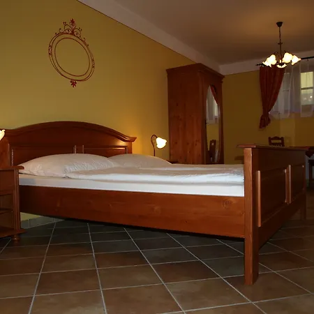 Amadeus & 3* Cesky Krumlov
