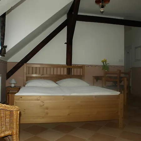 Amadeus & Guest house 3*