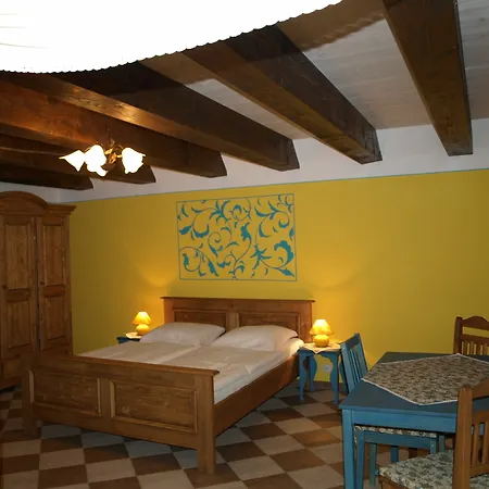 Amadeus & Guest house 3*