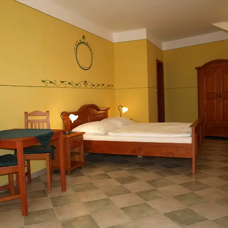Amadeus & 3* Cesky Krumlov